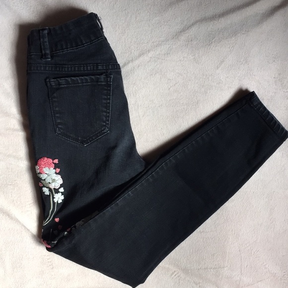 Blue Spice Embroidered Black Jeans - Picture 2 of 15